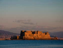 Castel dell'Ovo al tramonto