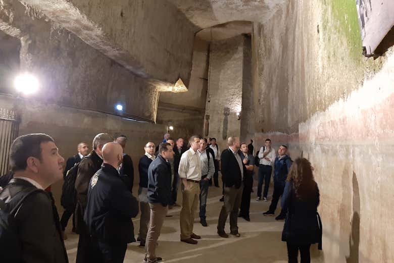 Ascoltando le spiegazioni della guida