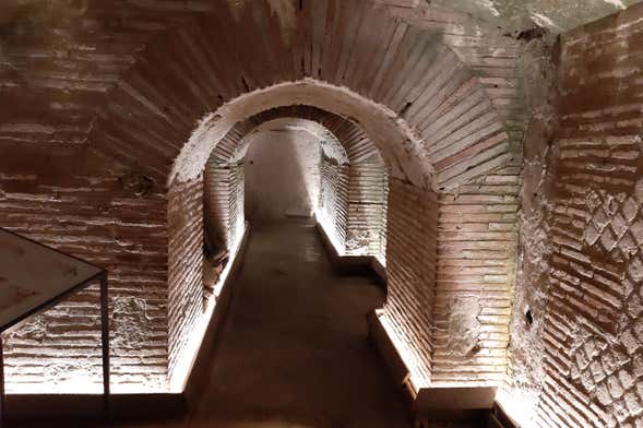 Tour nei sotterranei di Piazza San Gaetano