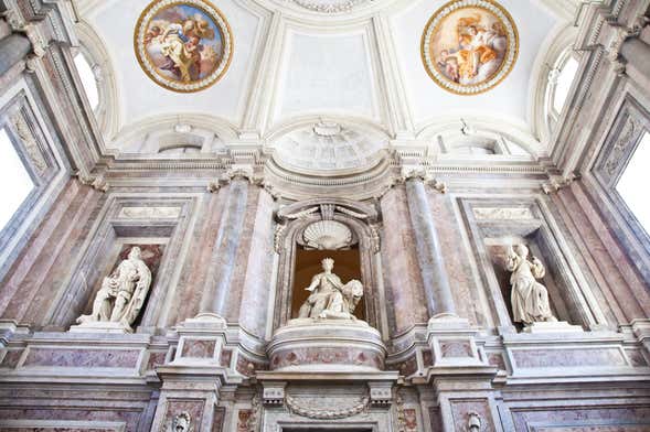 Treno e biglietti per la Reggia di Caserta